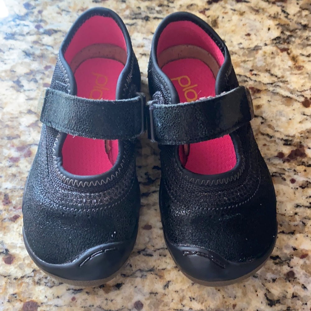Black Plae shoes